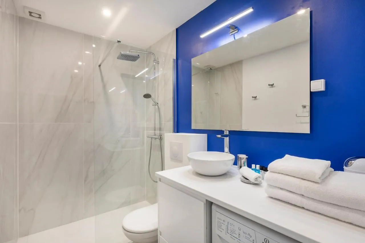 Blue Light Terrace - Nice Port Appartement